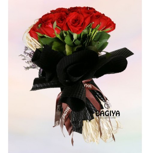 30 Rose Black Beauty designer Bunch