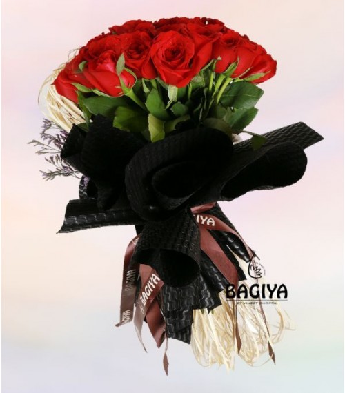 30 Rose Black Beauty designer Bunch