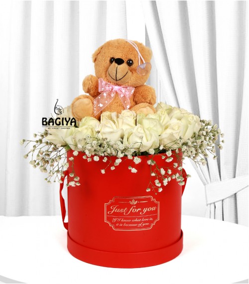 Box Bouquet Of White Roses