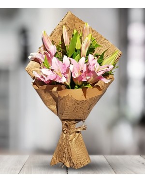 Graceful Fresh Lilies Bouquet 