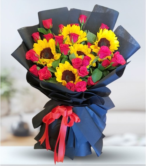 Bright Sunflowers & Roses Bouquet
